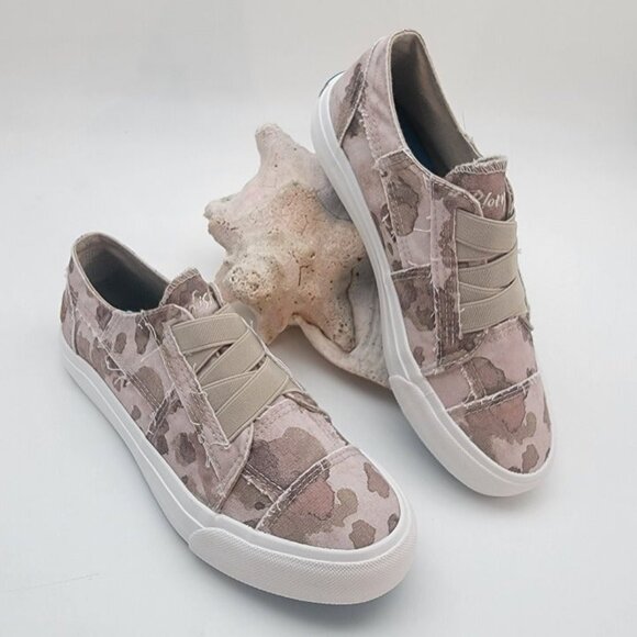 Blowfish Shoes - Blowfish Marley Sneakers Natural Splatter Camo Size 7.5